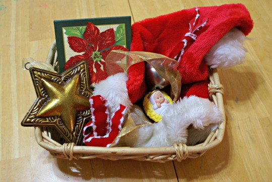 /Montessori Christmas Activities for Babies - Christmas Treasure Basket.