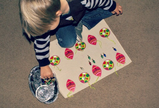 Montessori Christmas Activities for 3 - 6 Year Old's - Counting Christmas Lights