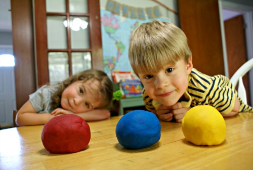 Play-Doh learning Colors - Mixing the colors Cyan + Magenta + Yellow - CMYK  