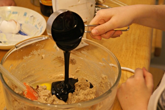 Gingerbread Friends with Recipe